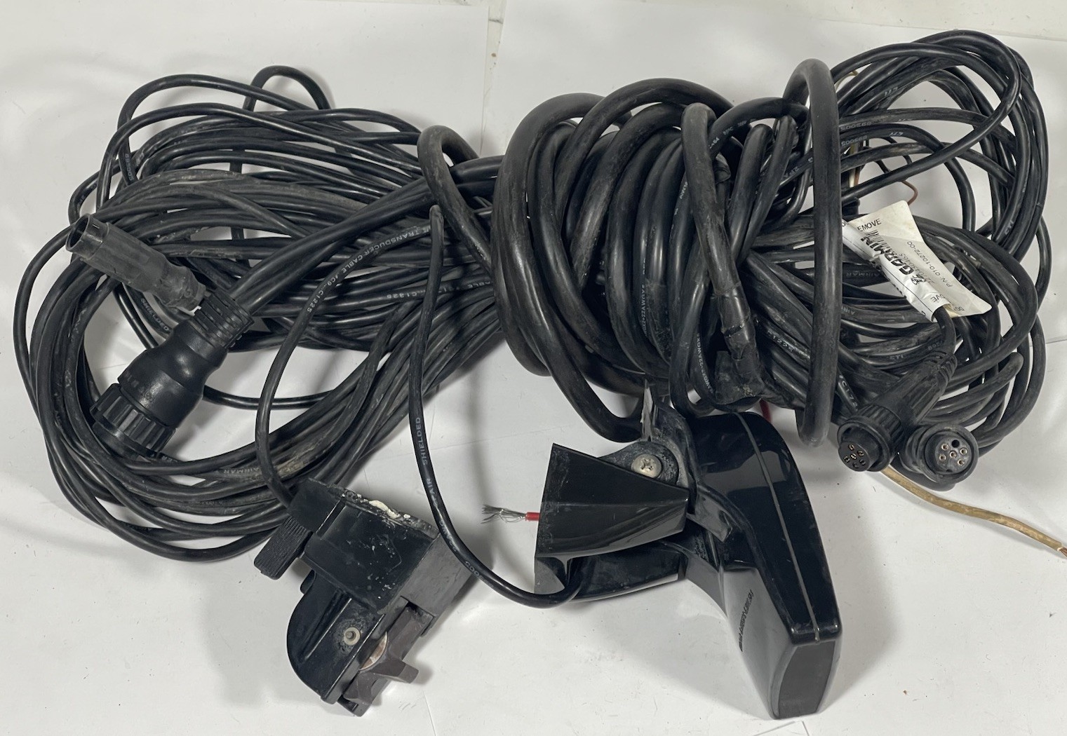 GARMIN Fishfinder 250 Sonar Sounder FishFinder W/ Transducer Speed Sensor Bundle