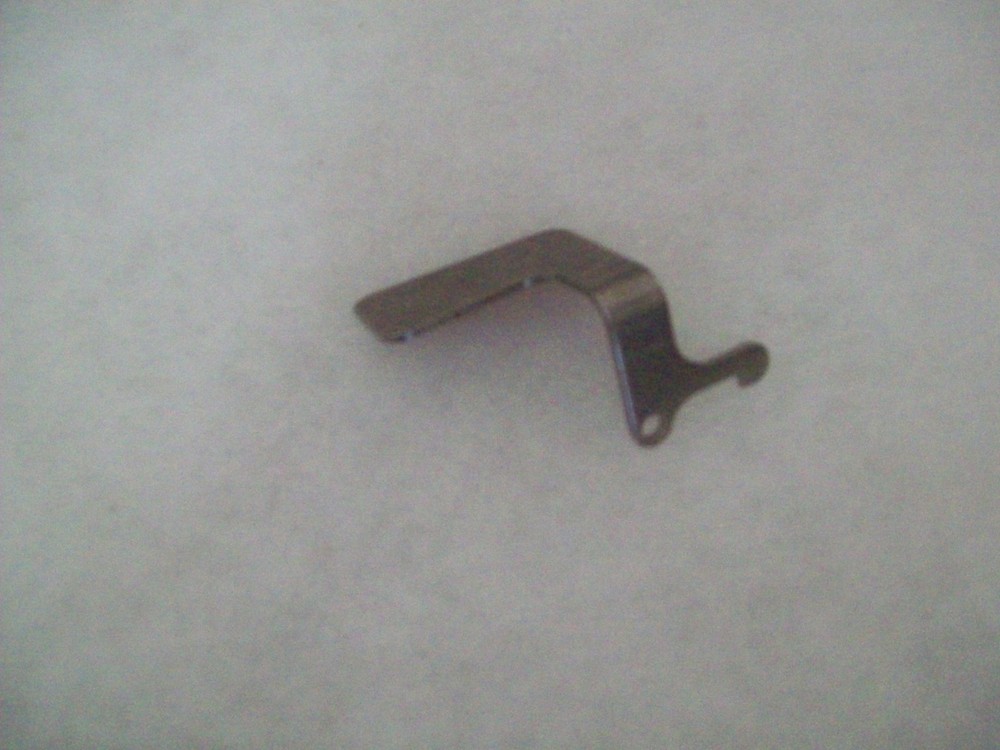 LOCKING CLIP