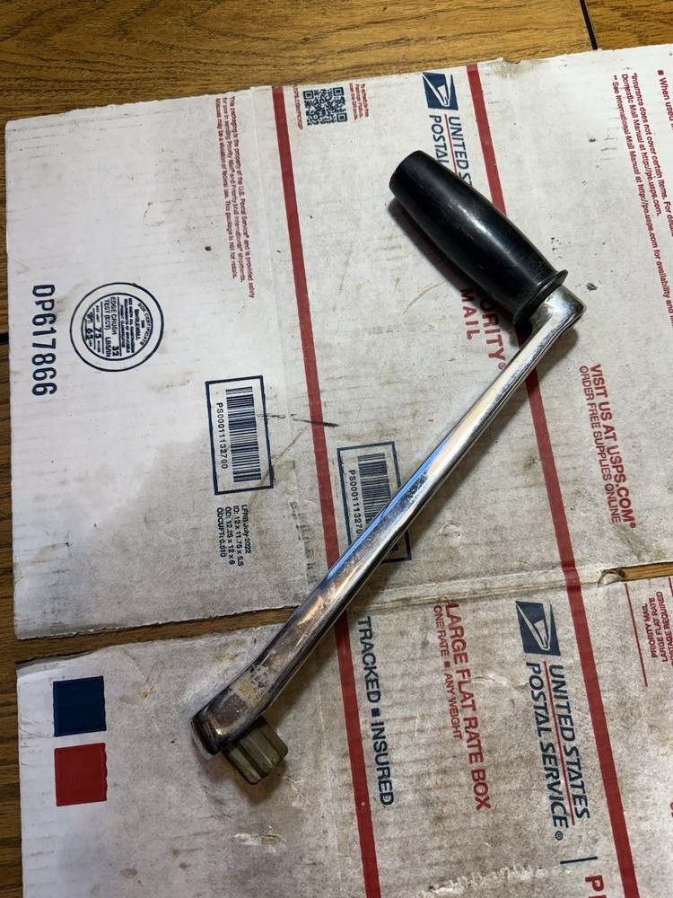Lewmar winch handle