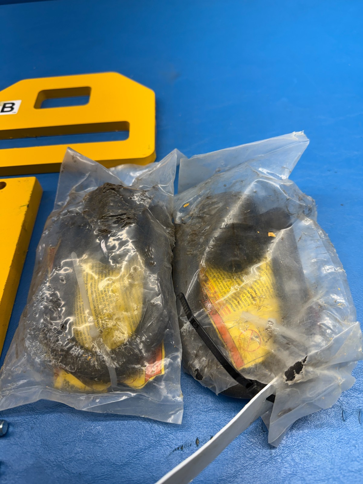 Vestil FTDC-6-4400 4,400lbs Capacity Forklift Yellow Tie-Down Clamps