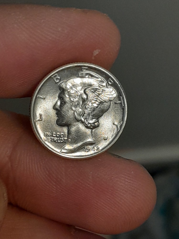 1942 MERCURY DIME BU #1