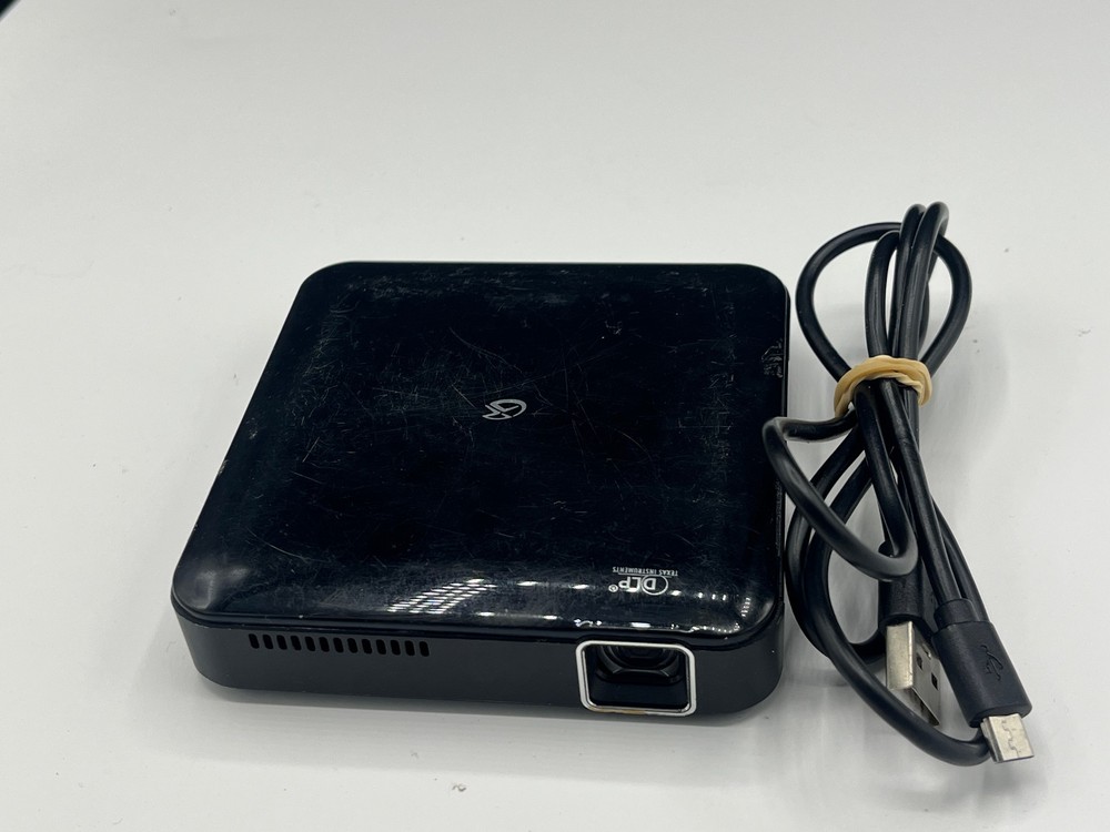 GPX Micro Projector PJ808B