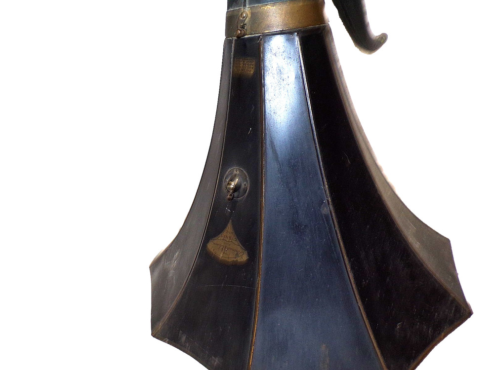 EDISON CYLINDER PHONOGRAPH CYGNET HORN