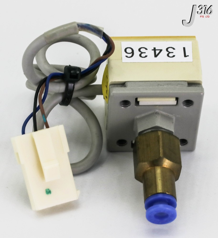 13436 SMC PRESSURE SWITCH ISE4E-01-27