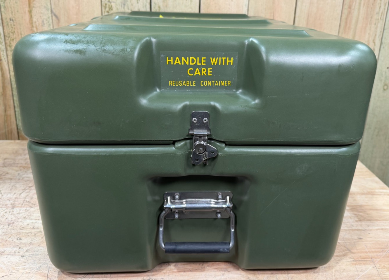 Pelican Hardigg Footlocker Green Case 24.5x18.5x15" Military Waterproof