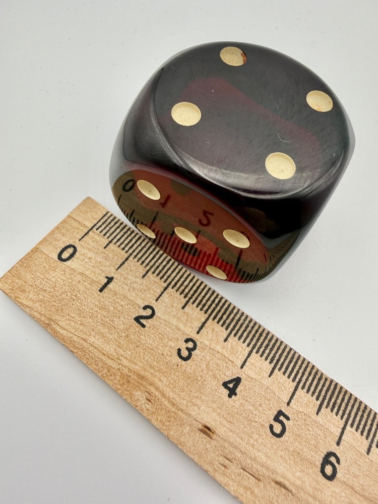 Vintage Cherry Bakelite Dice 45. Gr
