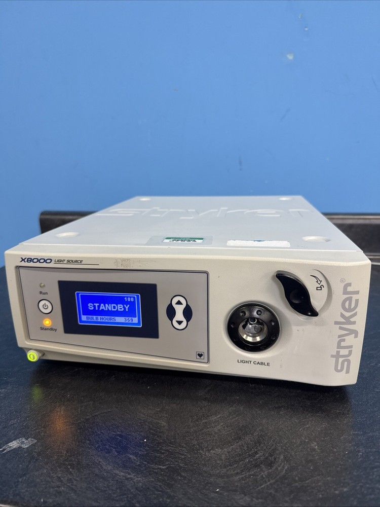 Stryker X8000 Light Source