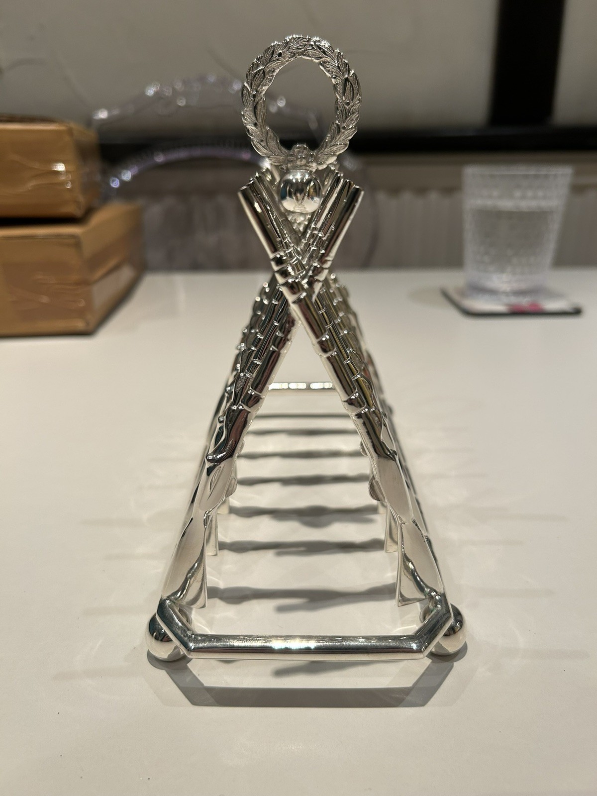 SILVER PLATED GUN RIFLE LETTER TOAST RACK HUNTING LOVELY ITEM