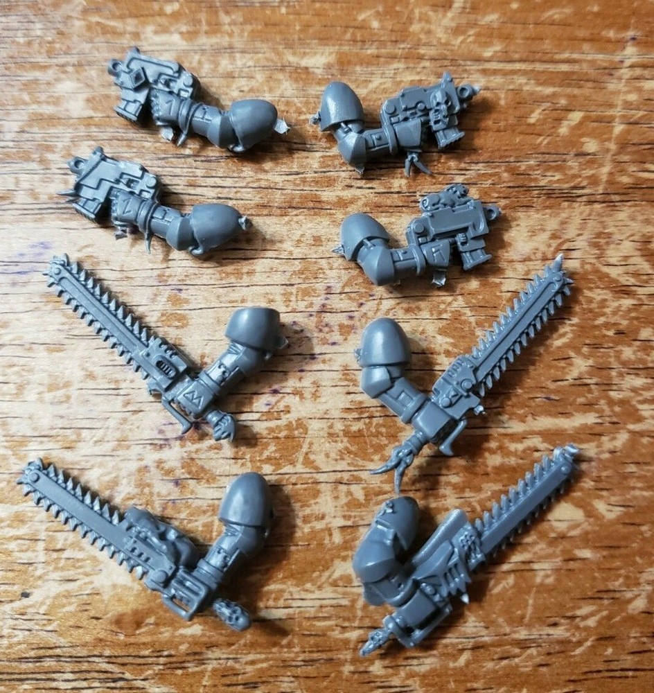 Warhammer 40k Space Wolves Bits Blood Claws Chainsword & Bolt Pistol x4 Set