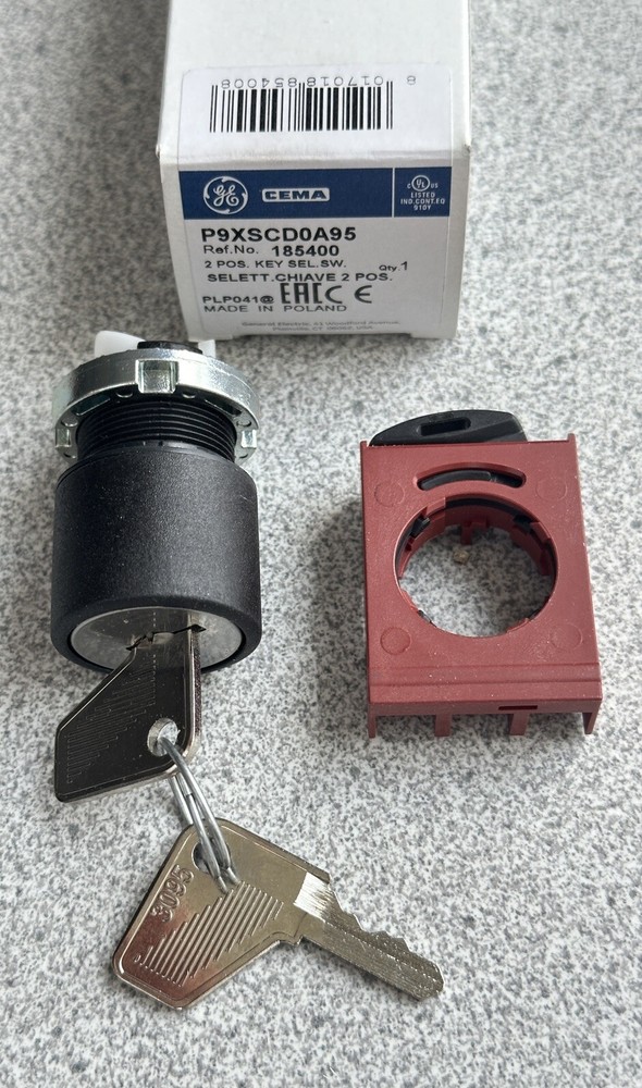 NEW GE P9XSCD0A95 Selector Switch Operator 22mm, 2 Position, Keyed, with 2 Keys