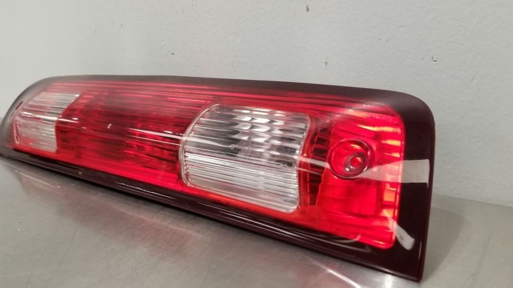 18 DODGE RAM 1500 HIGH MOUNTED STOP LIGHT INCANDESCENT
