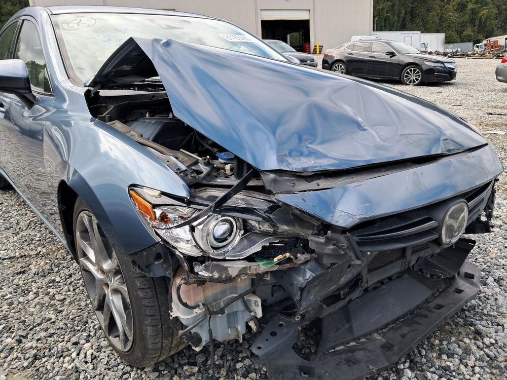 6 2014 Glove Box 4848079