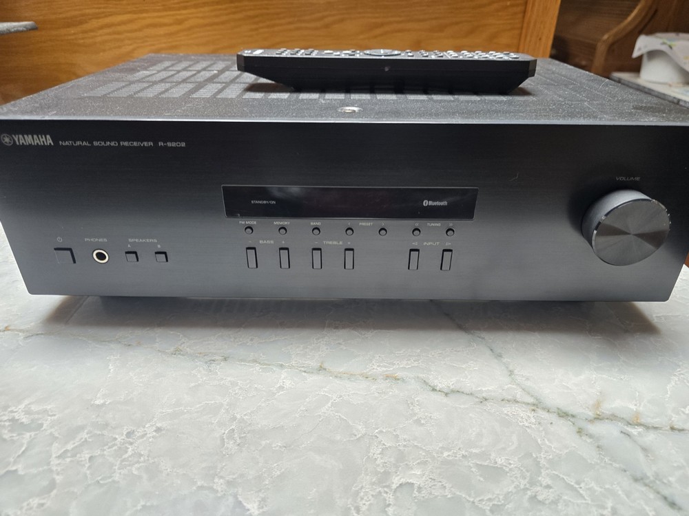Yamaha R-S202 Stereo Receiver Bluetooth Tested Working w/ Remote Control Bundle