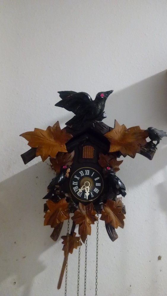 Black forest vintage raven cuckooclock