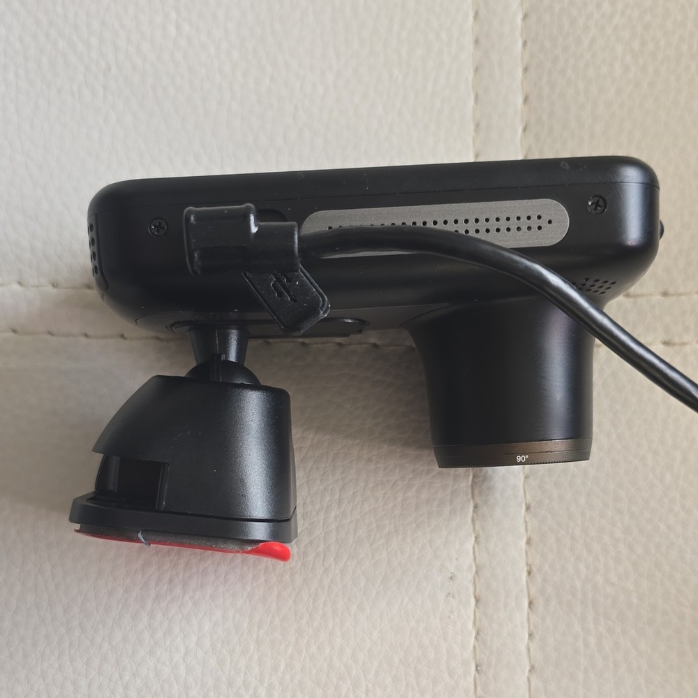 NEXTBASE 522GW HD Dash Camera with mounts and sd card