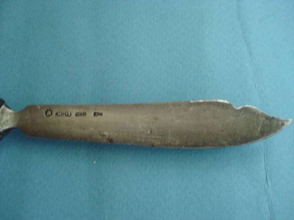 Butter knife. Silver 800 test.
