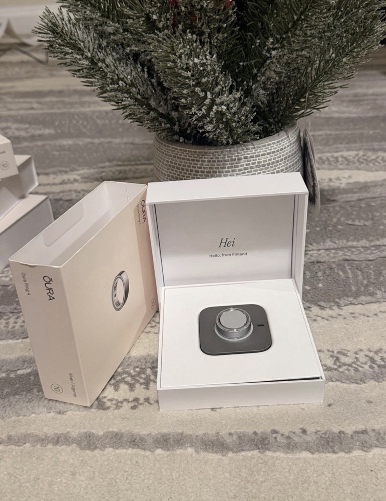 Oura Ring 4 Silver - Size 10