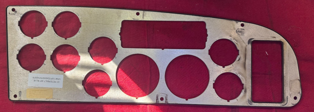 Peterbilt Dash Panel TRIM- BEZEL FACE PLATE 17-05005M002