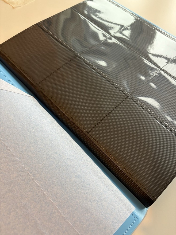 9 Pocket - Strap Binder - 360 Side Loading - Light Blue Squirtle