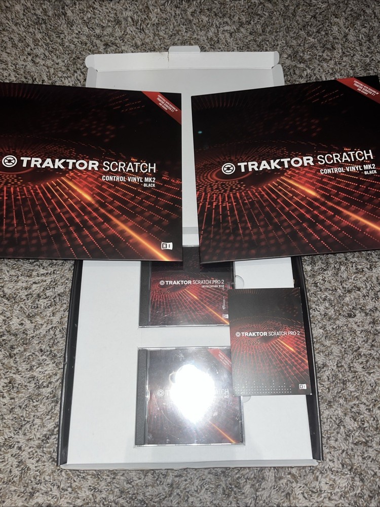 Traktor Scratch Pro Software and Timecode Kit with 2 Digital Vinyl Records