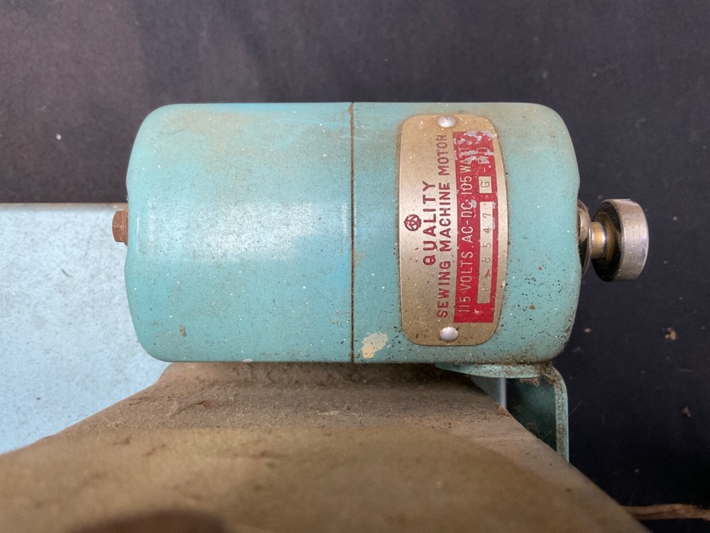 Vintage Morse 600 Sewing Machine - Untested As-is