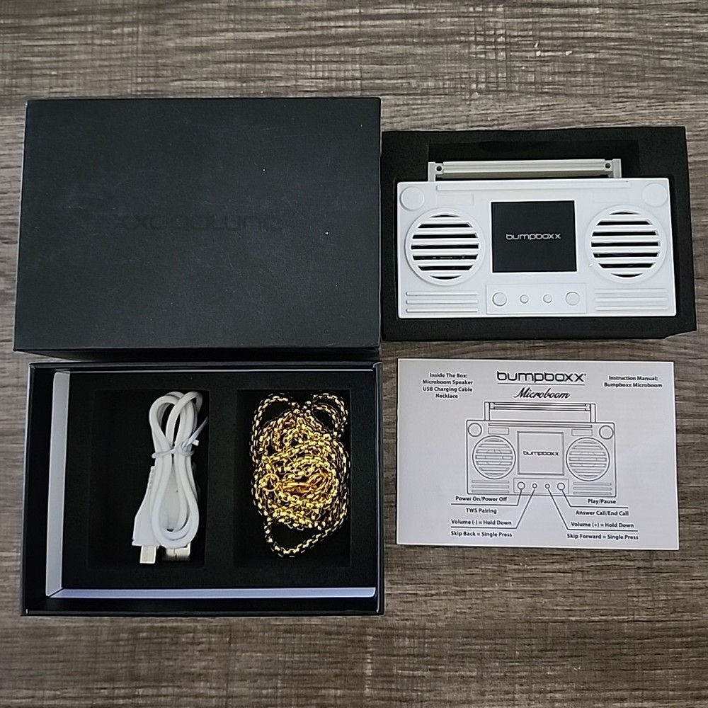 BUMPBOXX White Bluetooth Wireless Speaker Microboom W/Charger & Chain
