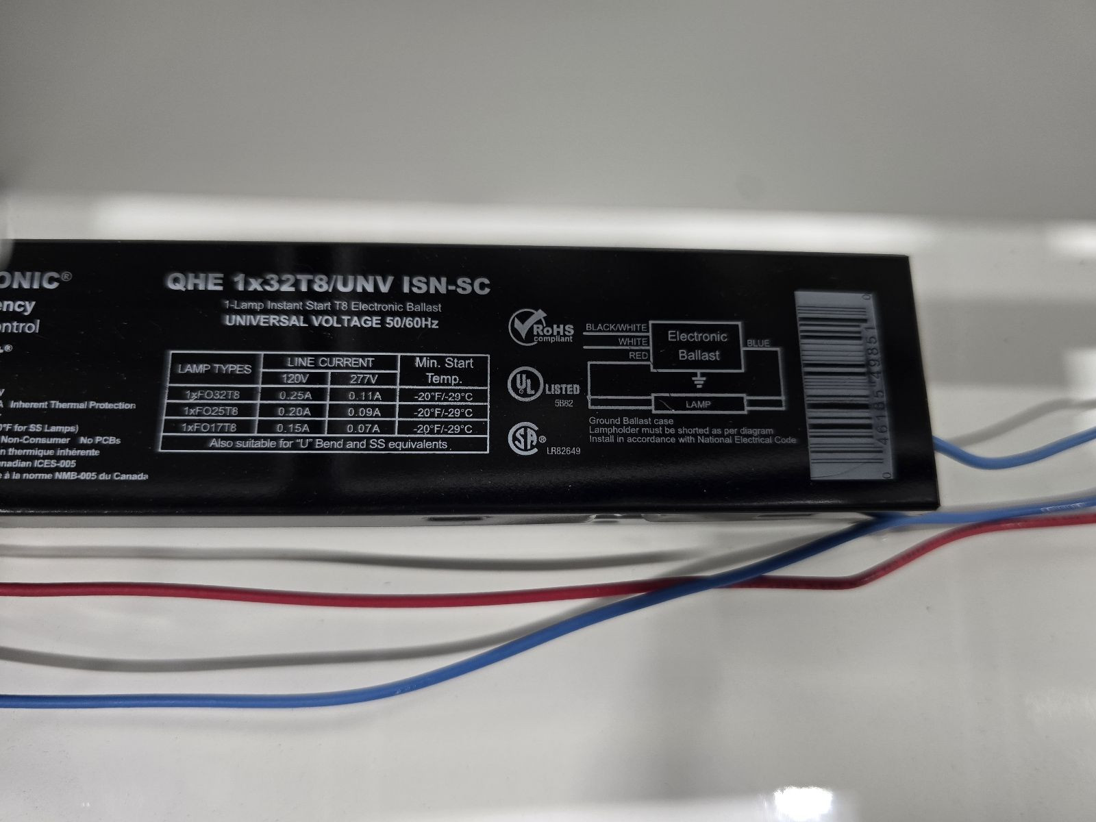 METALUX 2 FT. X 4 FT. SURFACE PARABOLIC, 3 LAMP SLOTS, 32W, 18 CELL, 3