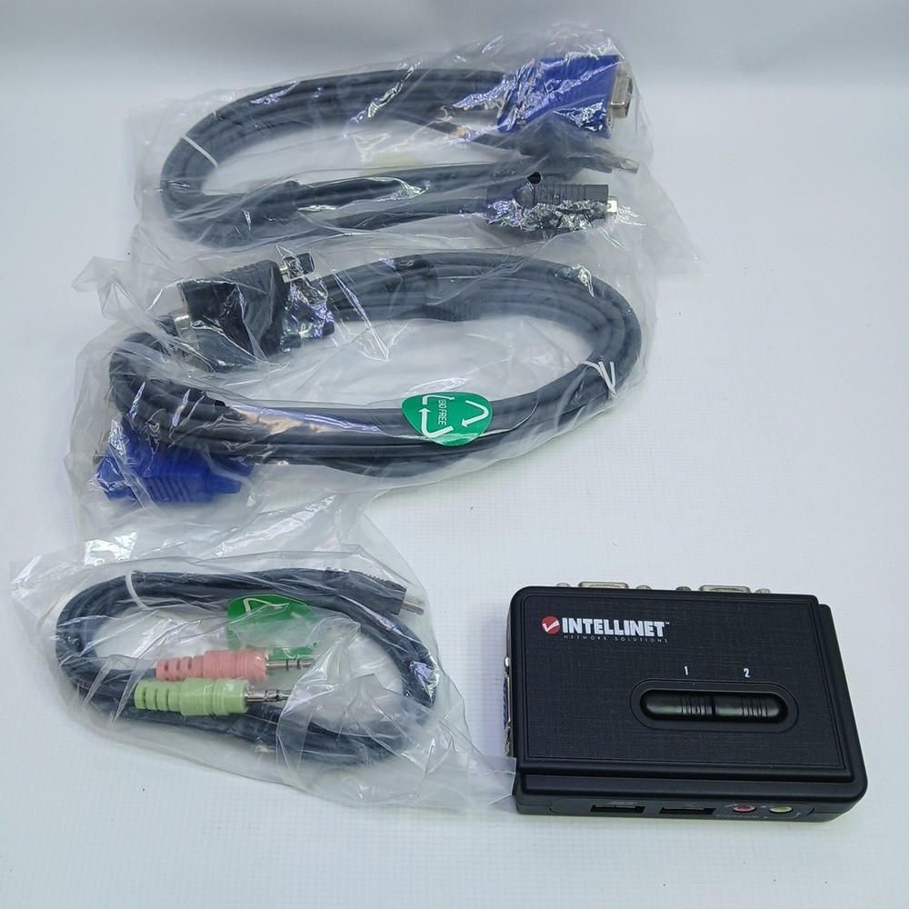 Intellinet (157025) 2-Ports, USB, Compact External KVM Audio Switch with cables