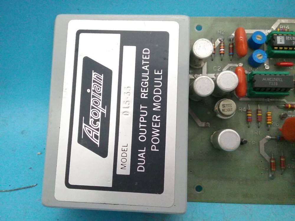 UHF MULTI REPEATER CONTROL MODEL PC-300 + ACOPIAN D15-35 POWER MODULE