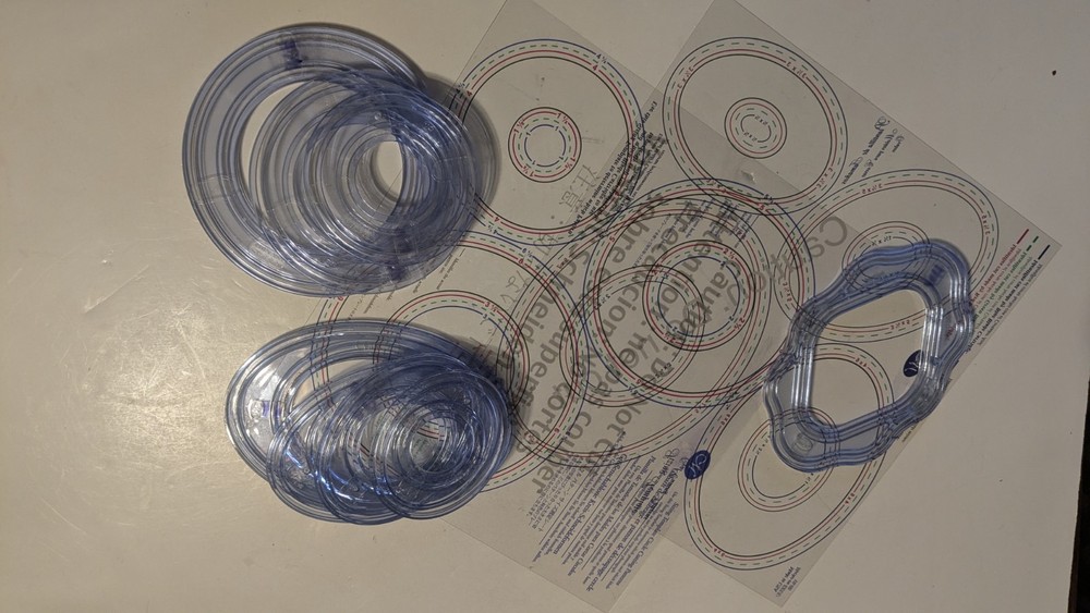 Creative Memories (aka:CM) Cutting System Oval Pattern Template Set Scrapbooking