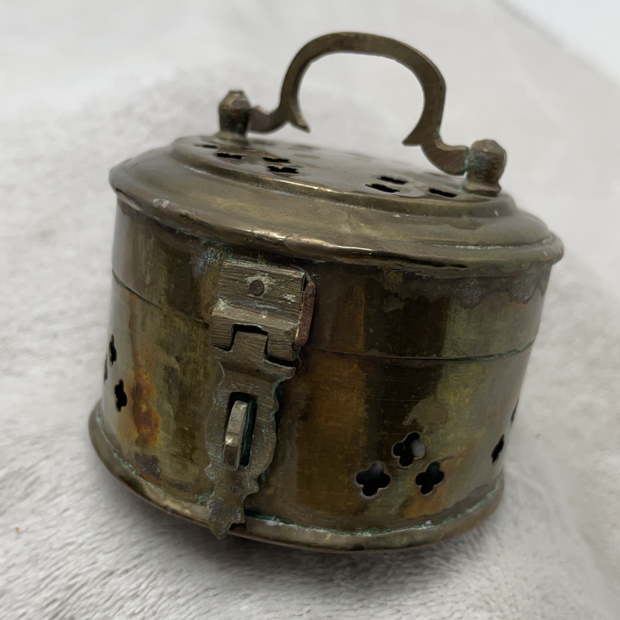 Vintage Brass Cricket Box Patina Footed Pierced Hinged Lid Handle Trinket Asian