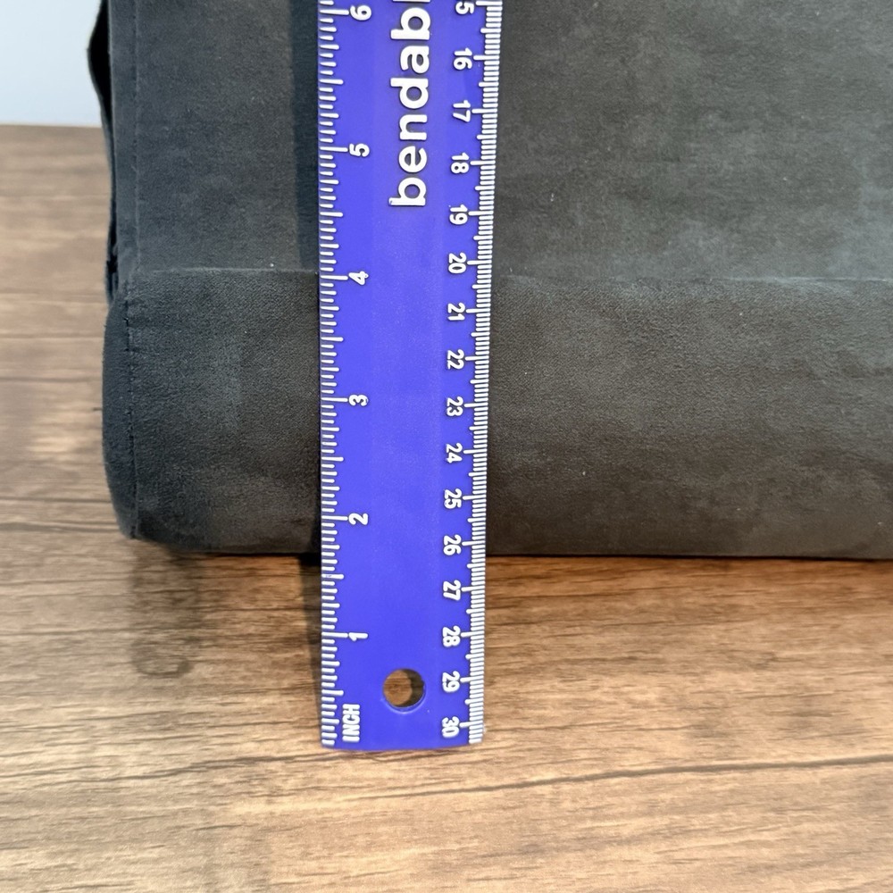 Pillow Pad Tablet Stand