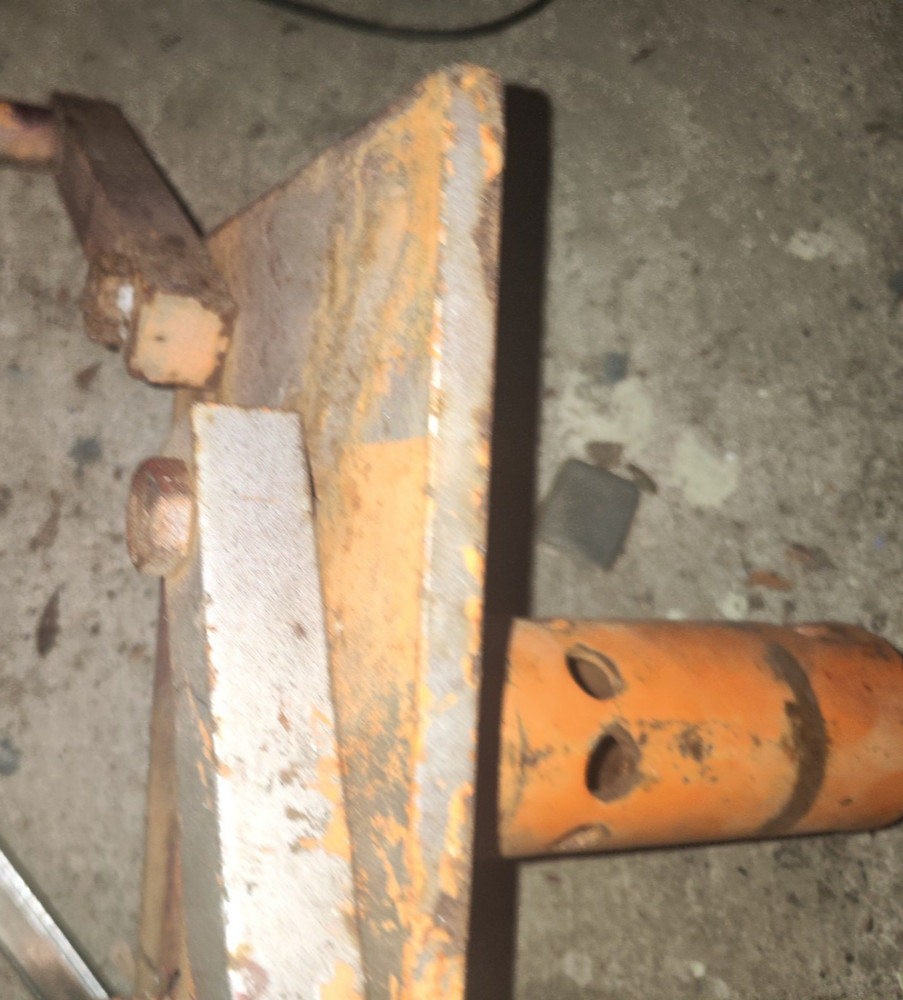 Engine Mount with Rotating Head Adjustable engine mount plate