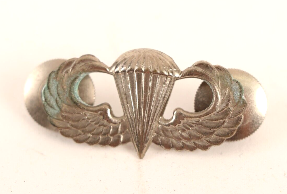 WWII/ Korea Screw Back Jump Wings