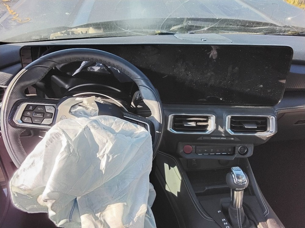 MUSTANG 2024 Camera/Projector 131058