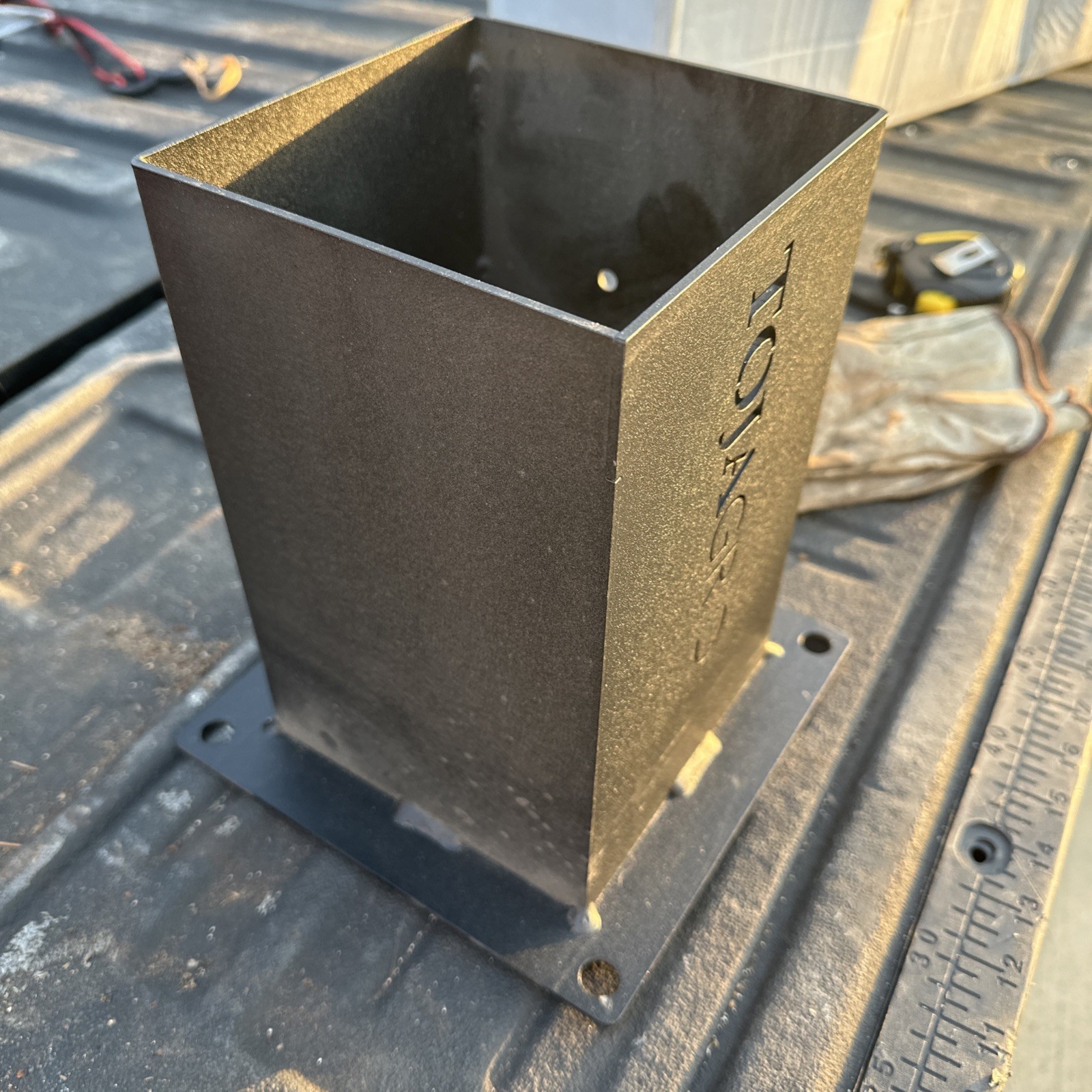 G031014MB1 TOJA GRID SOLO 6 Inch X 6 Inch 4 pack Base Post Bracket 6”x6” Wood