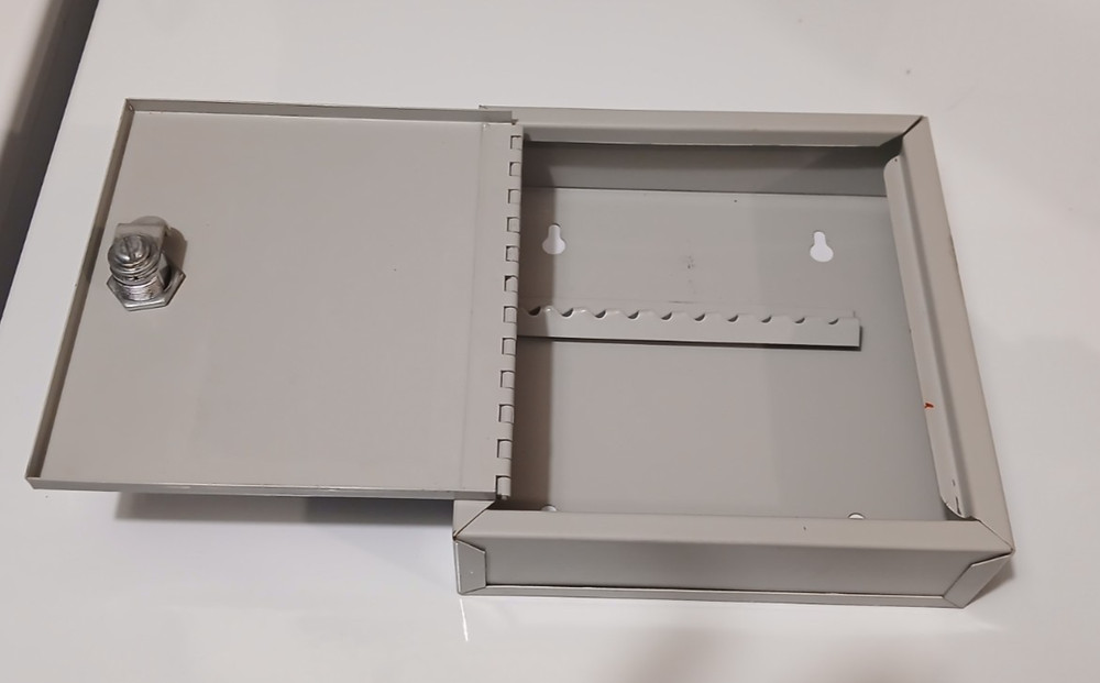 Security Locking Wall Mount Key Lock Cabinet W/2 Keys