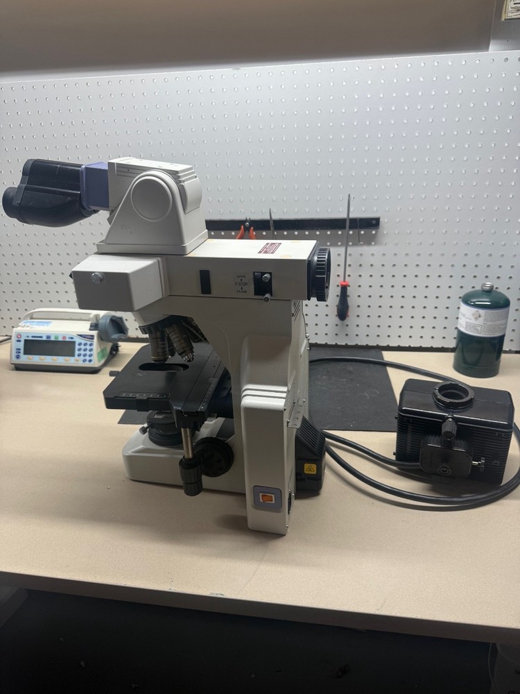 Nikon Eclipse E400 Microscope