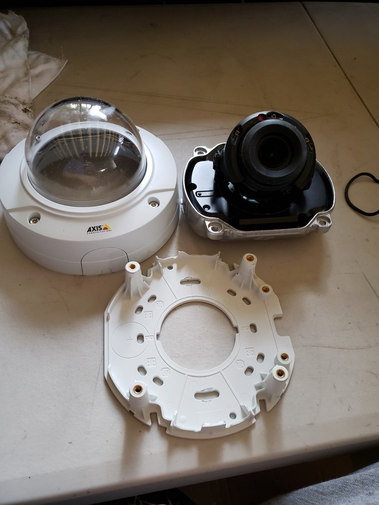 AXIS P3228-LV 8 Camera Nice clean Used Units