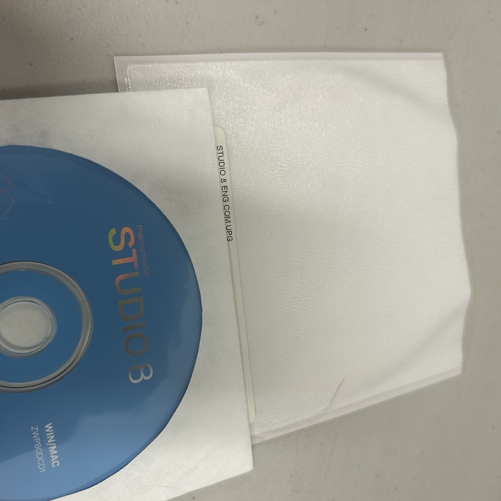 Macromedia Studio 8 UPGRADE Win/Mac 2 Disc Set - VERY GOOD CONDITION!!!!