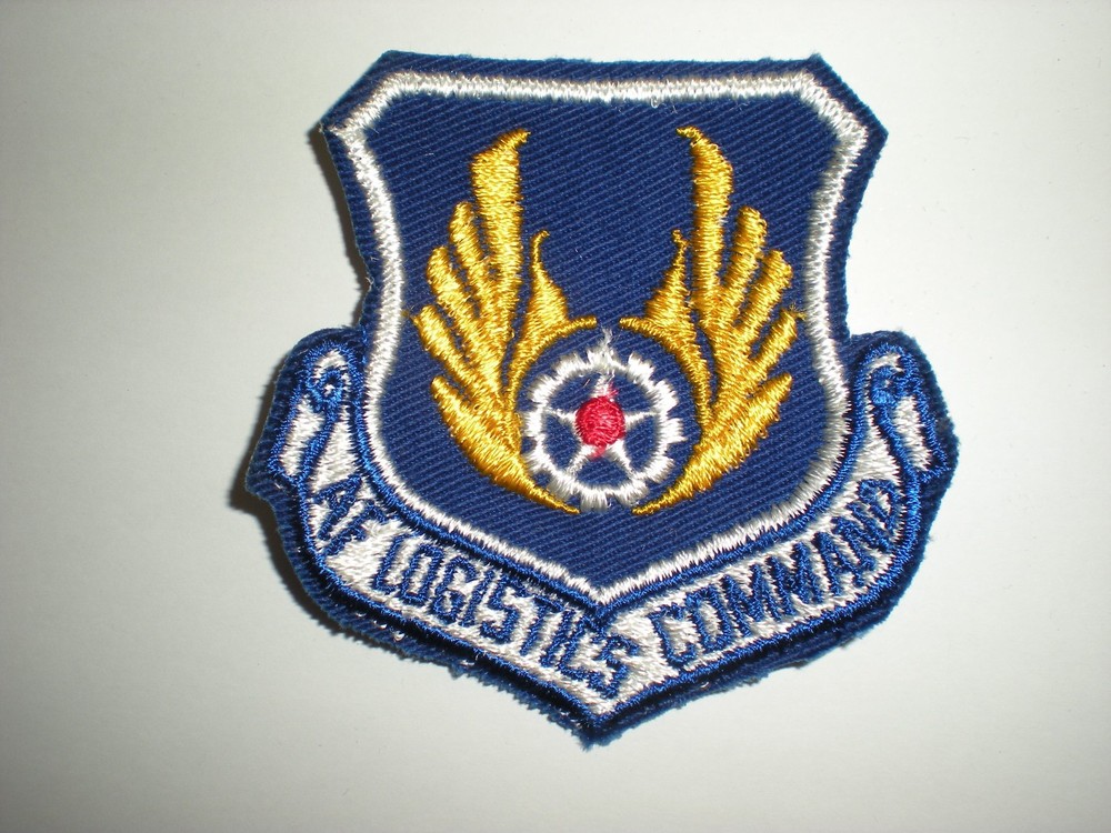 VINTAGE USAF LOGISTICS COMMAND PATCH - FULL COLOR