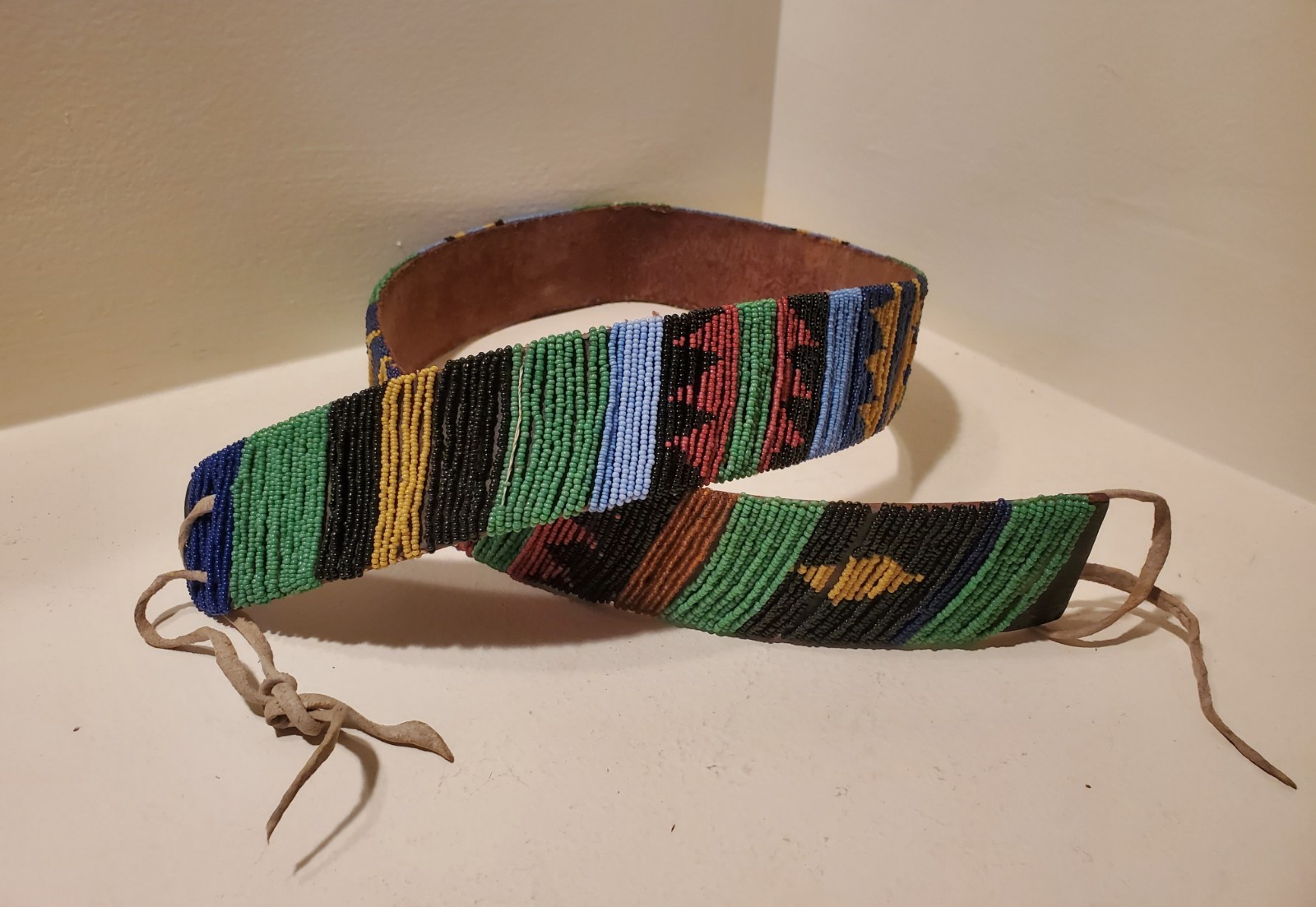 Antique OLD Native American Indian n. plains blackfoot beaded belt 19th c.