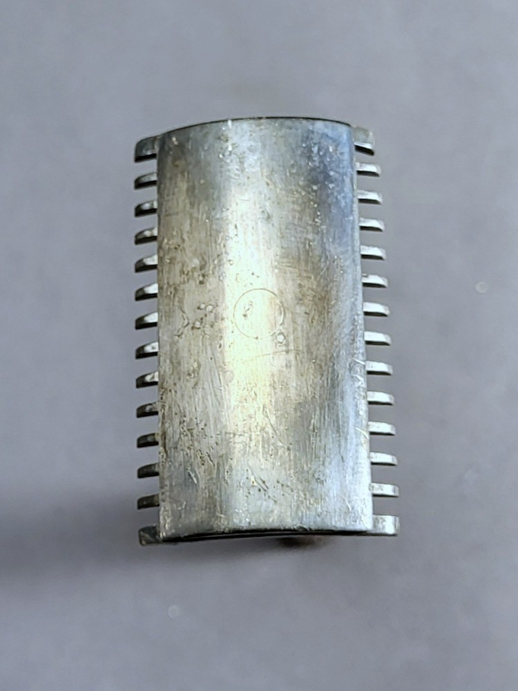 NIce Gillette Old Type - Single Ring - Razor - 1918 - Clean