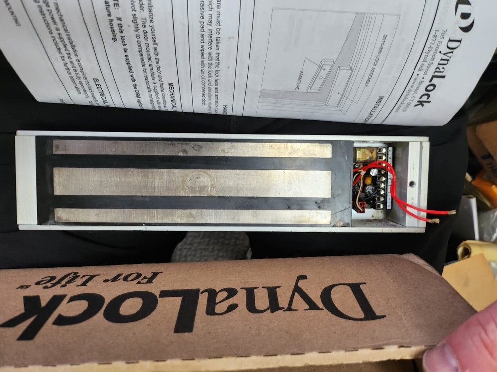 DynaLock 2011-390-US28-DSM Electromagnetic Lock
