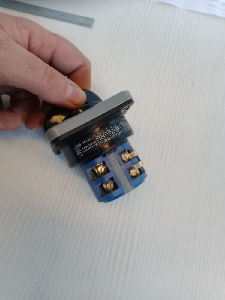 New Kraus & Naimer C18 A005E Switch
