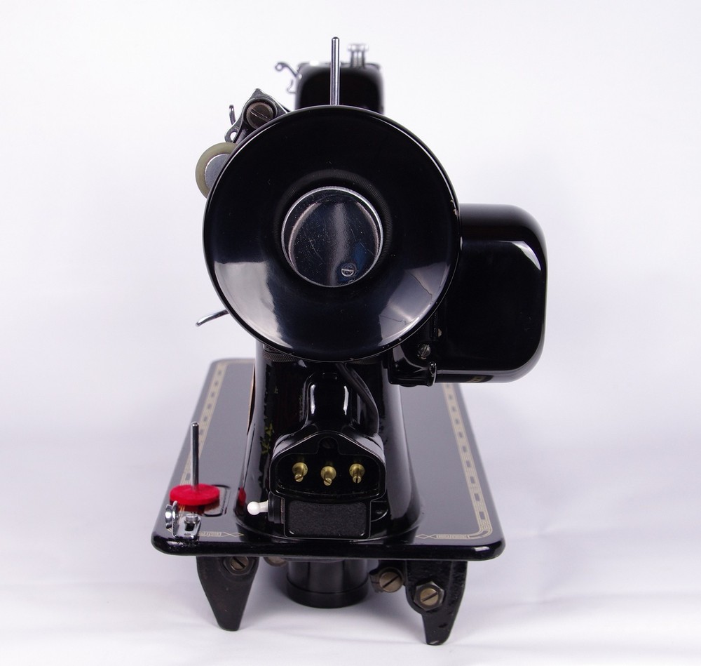 SINGER 201-2 Sewing Machine - Professionally Restored & Adjusted.