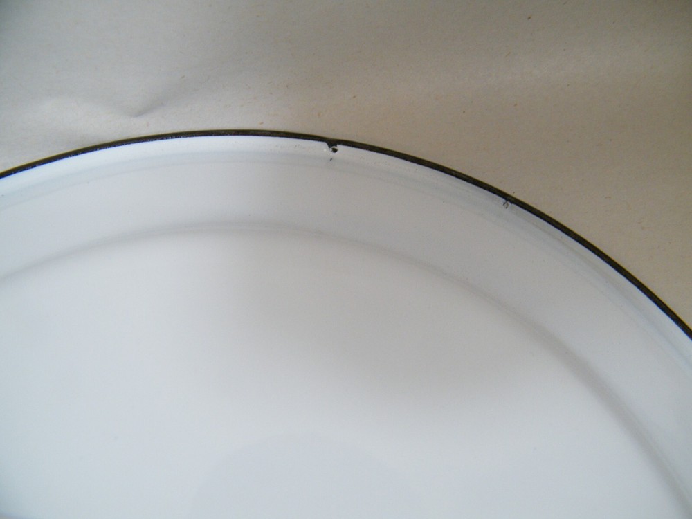 (4) CROW CANYON V99BLA 8" ENAMELWARE PLATE WHITE BLACK EDGE