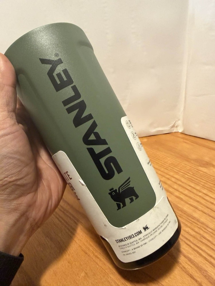 Stanley Activate Shaker Bottle 20 (Cover is missing)