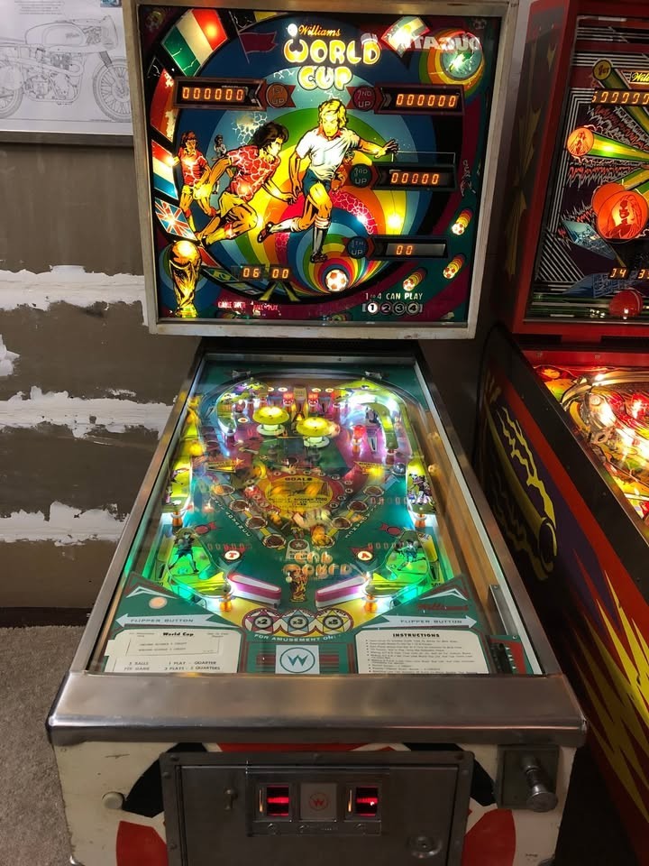 Williams World Cup Pinball machine