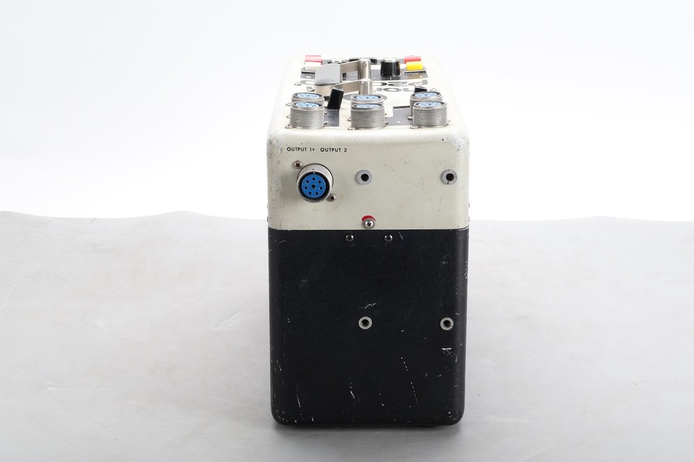 Norman P2000D Professional Strobe Lighting Power Pack - Fair Condition